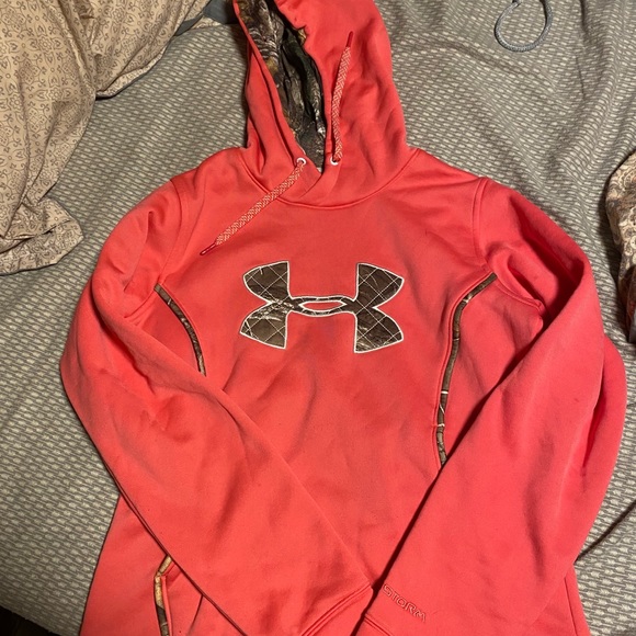 Under Armour Other - Women’s Under Armour Hoodie